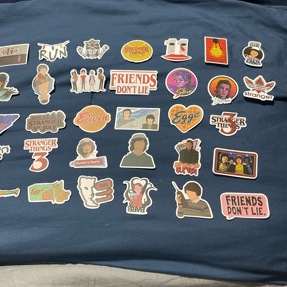 Stranger Things 42 Stickers - Picture 2 of 9